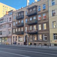 Lokal na parterze klimatyzacja duże witryny
