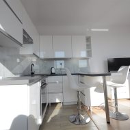 Nowa kawalerka w centrum Kołobrzegu, Na dłużej!