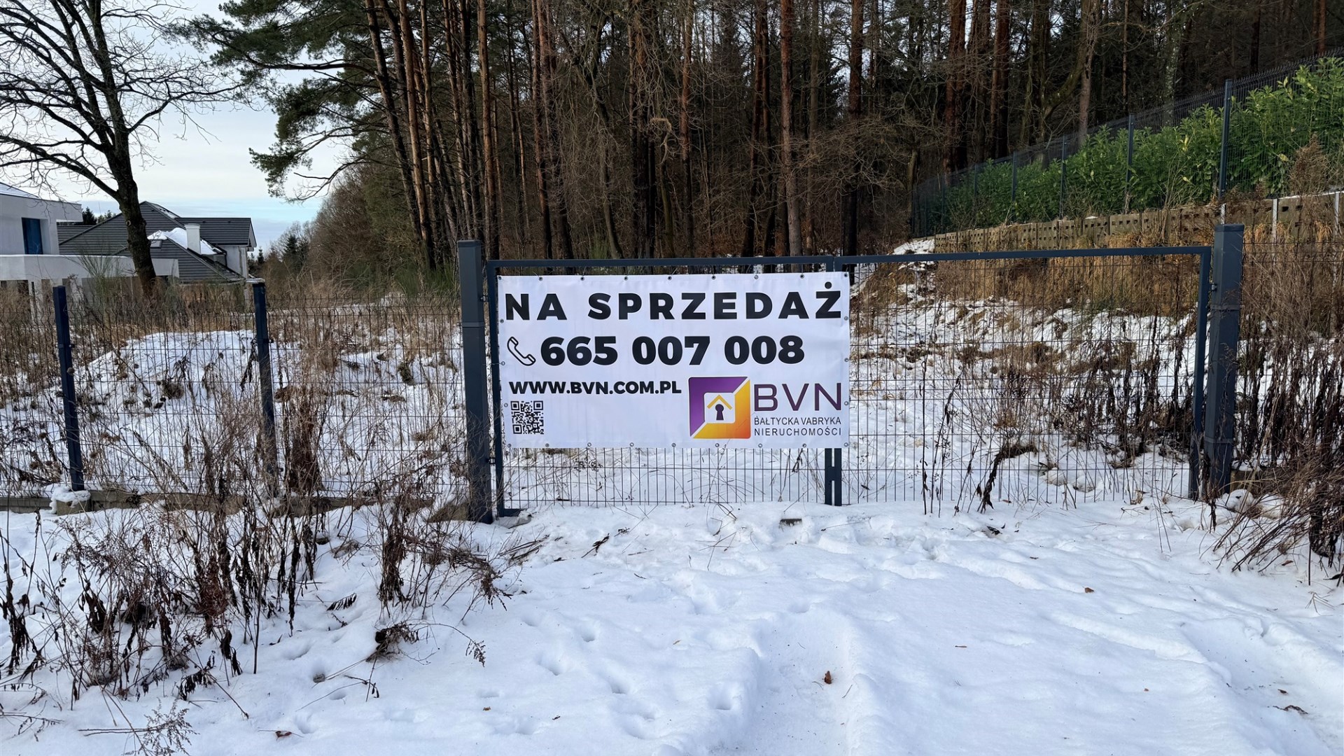 Działka na sprzedaż