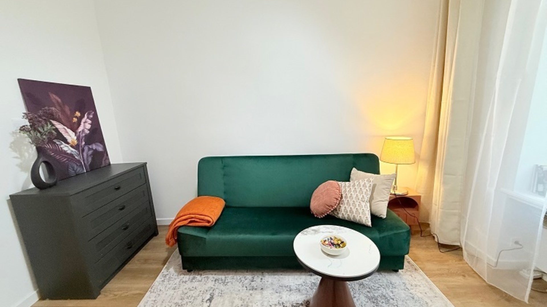 Kawalerka po generalnym remoncie Centrum.