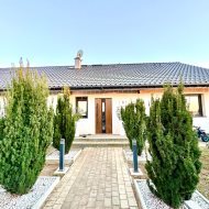 Nowy parterowy dom wolnostojący 