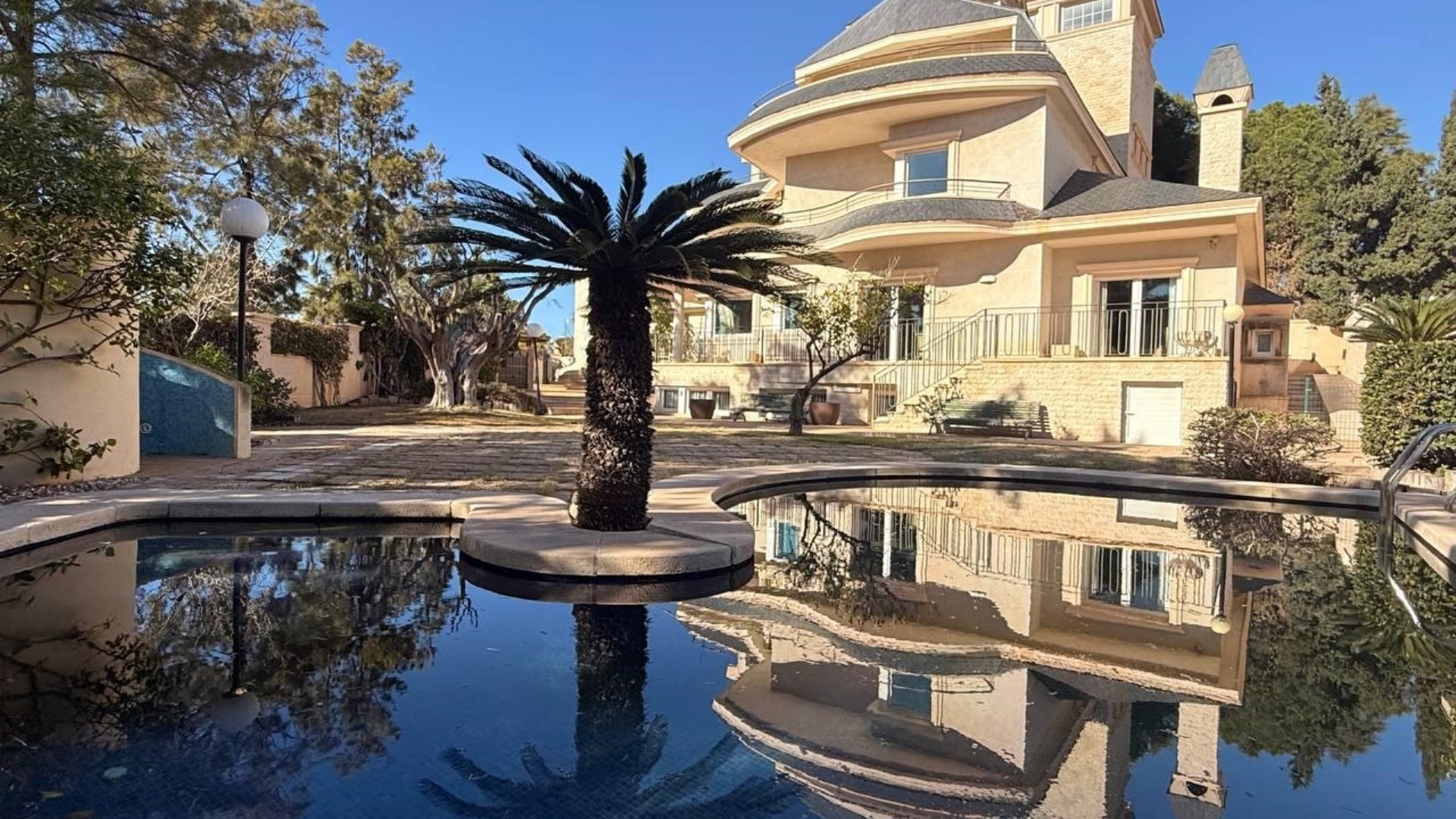 Luksusowa willa z obserwatorium w Alicante