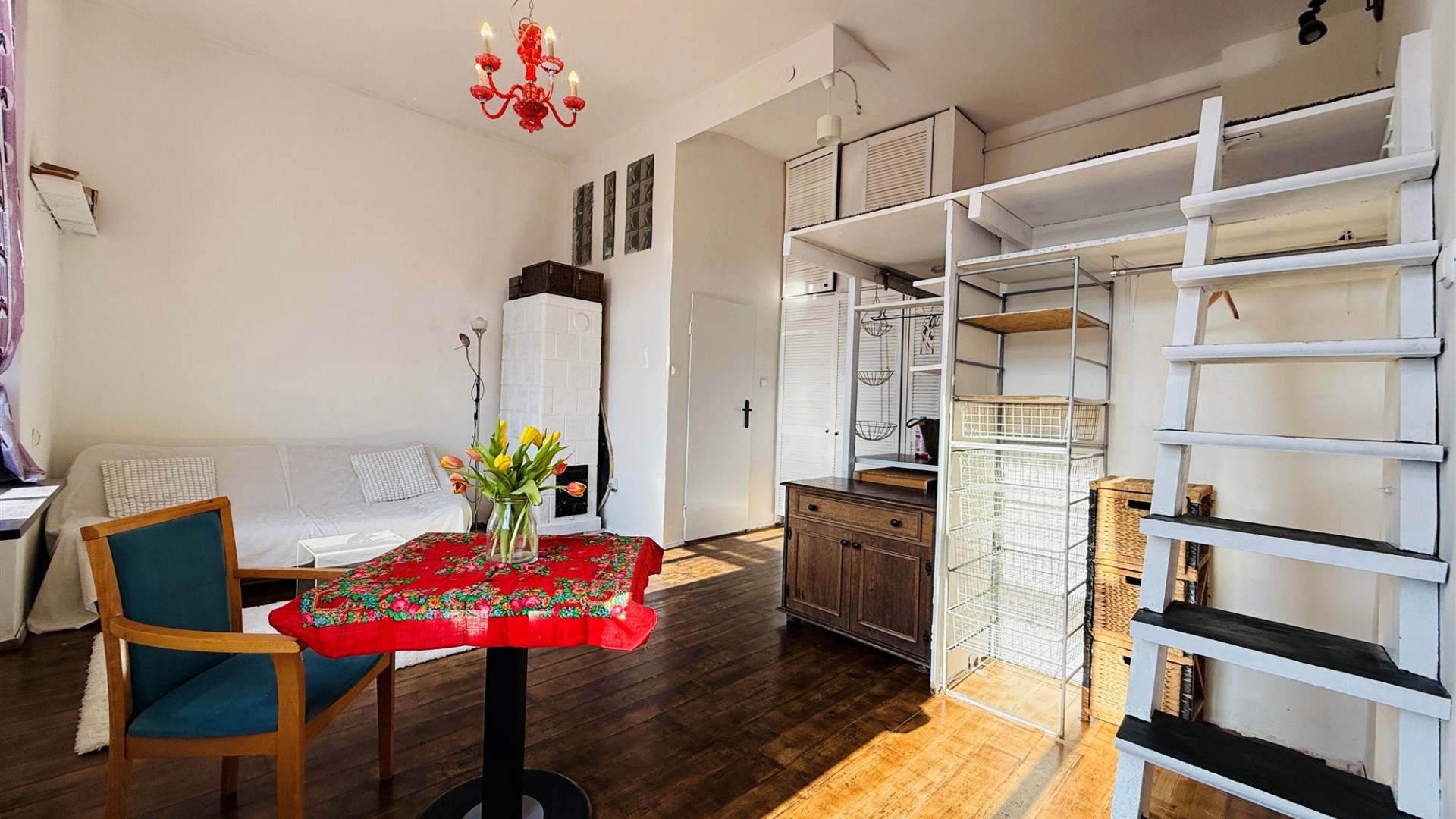 Kawalerka z antresolą przy Krzywoustego