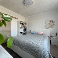 Przestronne i jasne z dużym balkonem typu loggia 