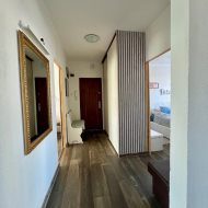 Przestronne i jasne z dużym balkonem typu loggia 