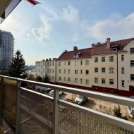 2 pokoje z balkonem, winda | 46,8 m² | Nowe Miasto