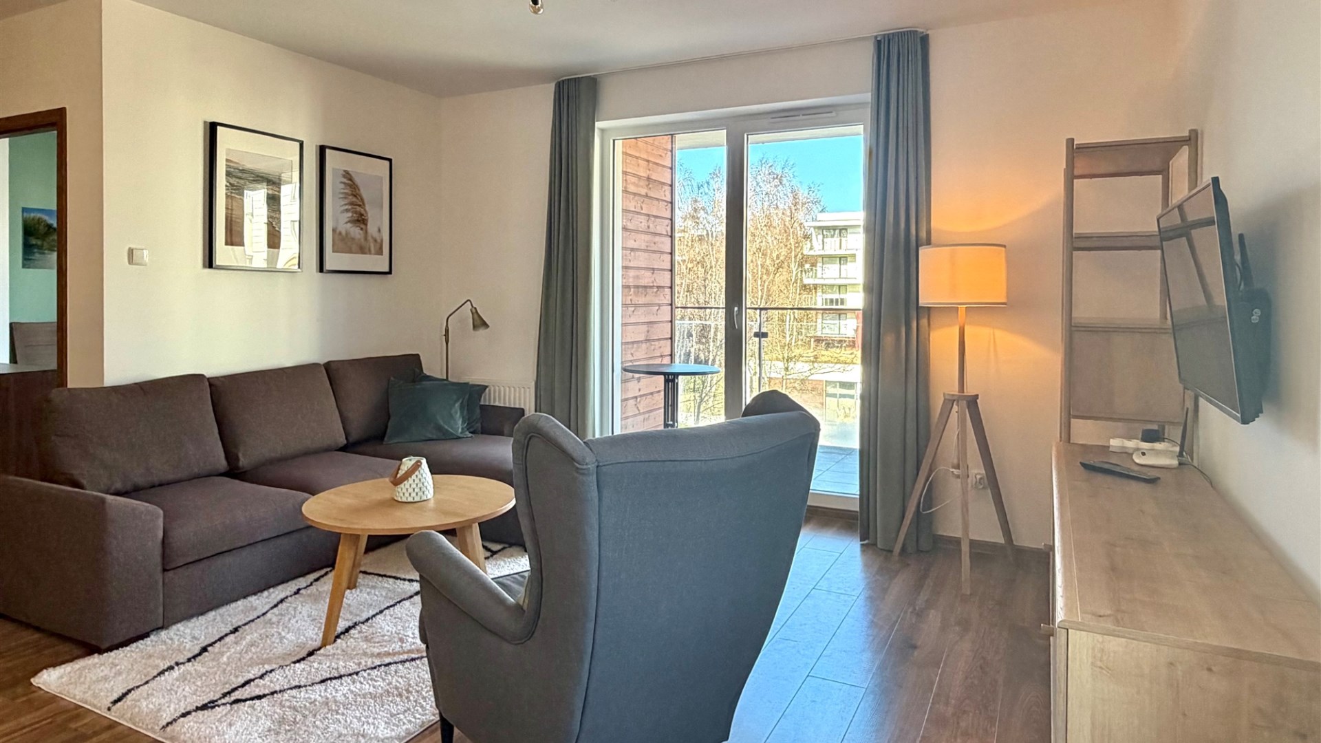 Do wynajęcia mieszkanie, os. zamknięte, basen.