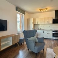 Do wynajęcia mieszkanie, os. zamknięte, basen.