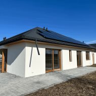 Nowy dom, gotowy do zamieszkania.