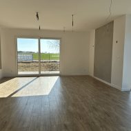 Nowy dom, gotowy do zamieszkania.