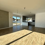 Nowy dom, gotowy do zamieszkania.