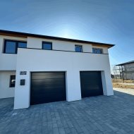 Domy  w zab. bliźniaczej Charzyno Villpark