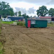 Ogrodzona działka w Świeciu Kołobrzeskim z WZ