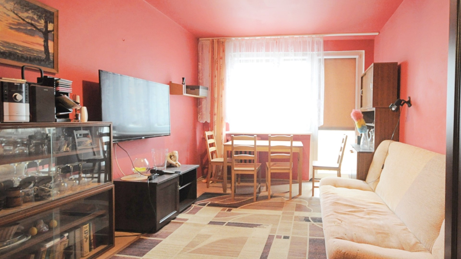 2 pokojowe mieszkanie do remontu w centrum.