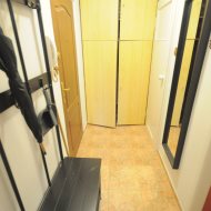 2 pokojowe mieszkanie do remontu w centrum.