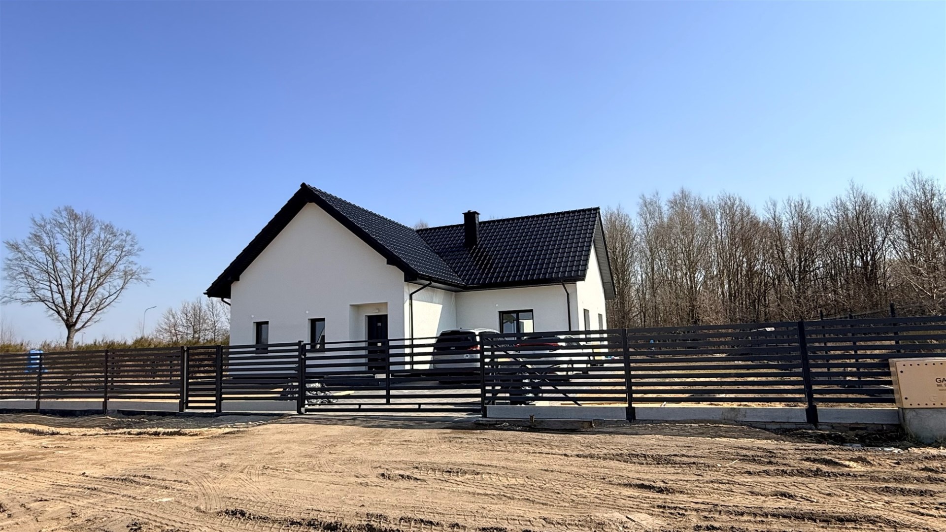 Nowy dom parterowy w Konikowie.