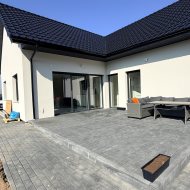 Nowy dom parterowy w Konikowie.