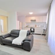 3 pokoje na starówce na minimum rok!