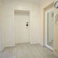 3 pokoje na starówce na minimum rok!