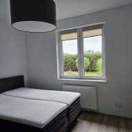 Dom jednorodzinny z osobnym garażem na 2 pojazdy