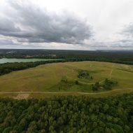 1/4 W DZIAŁCE rolnej nad malowniczym jeziorem