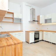 Stare Miasto -  widok na rzekę