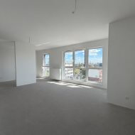 Apartament widokiem na rzekę i dużym tarasem 