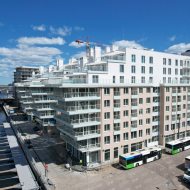 Apartament widokiem na rzekę i dużym tarasem 