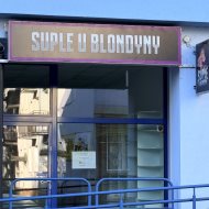 Lokal w centrum miasta , blisko Katedry.