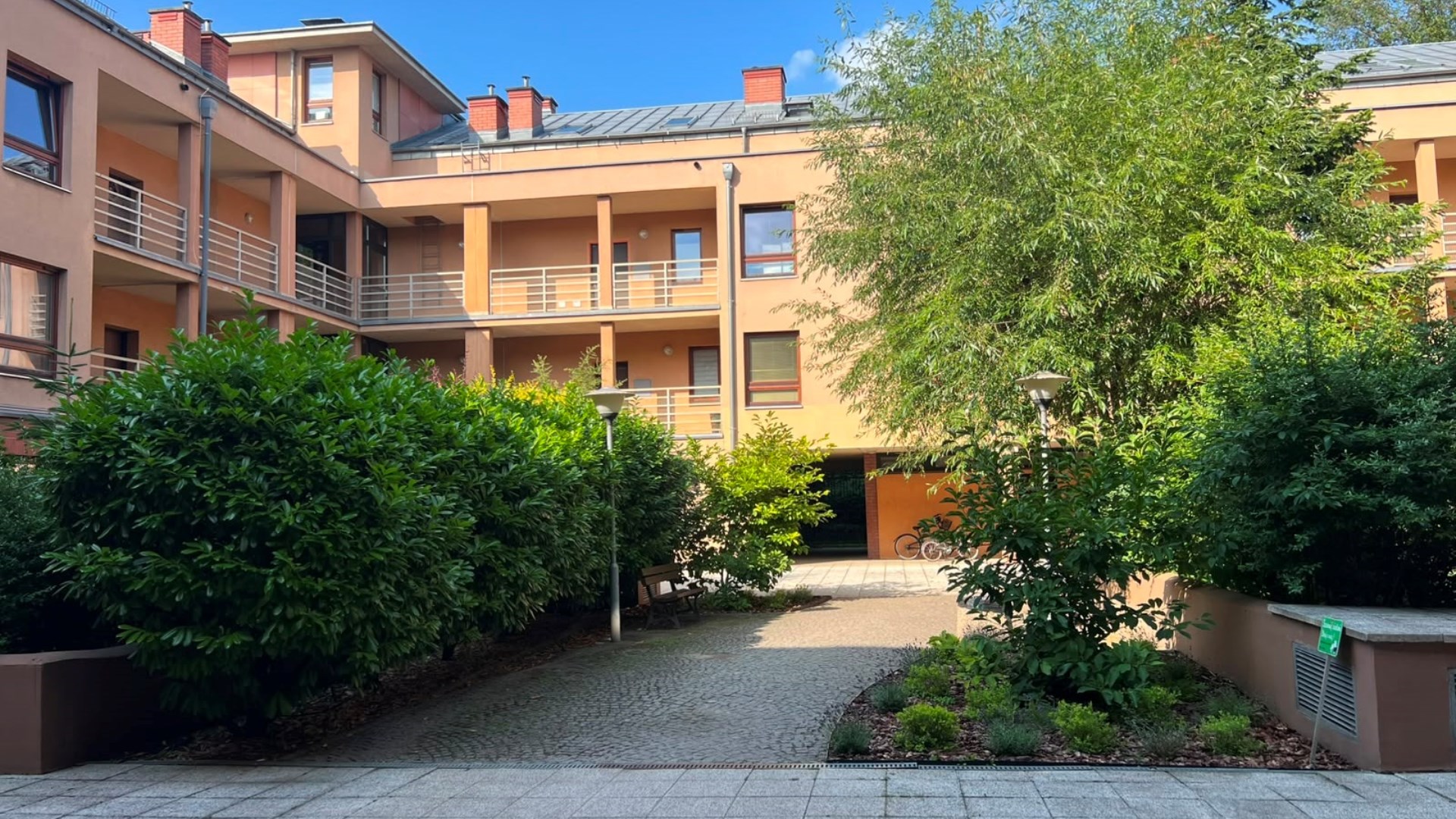 Przestronne 2 pokoje | 56 m² | Garaż | Balkon