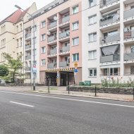 Do wynajęcia lokal połozony przy Al. Wyzwolenia 2