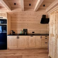 Dom z bali nad morzem, 3 apartamenty dwupoziomowe 