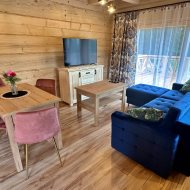 Dom z bali nad morzem, 3 apartamenty dwupoziomowe 