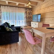 Dom z bali nad morzem, 3 apartamenty dwupoziomowe 