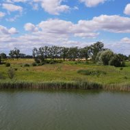 Duża działka z linią brzegową i wydanymi WZ